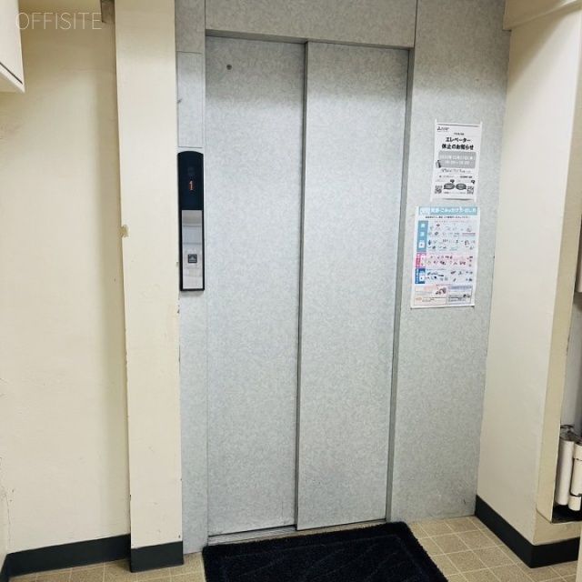 クニヤビル エレベーター