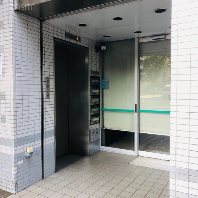 たちばなやビル エントランス