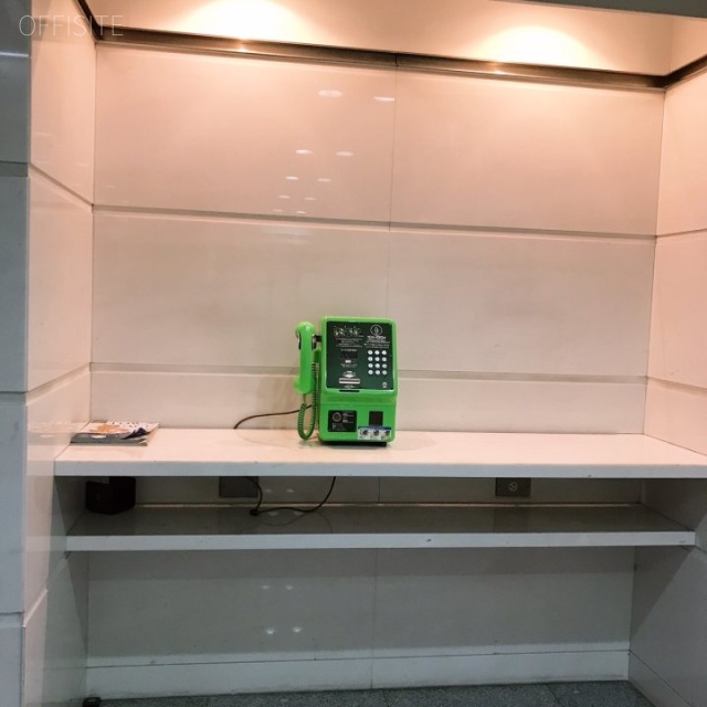 ワカ末ビル(7階:サービスオフィス) エントランス