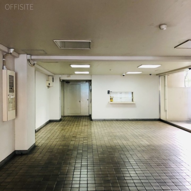 麹町パレス エントランス