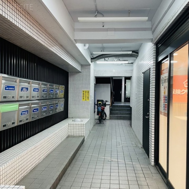 山崎ビル エントランス