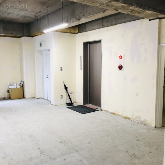 モンブルービル 室内