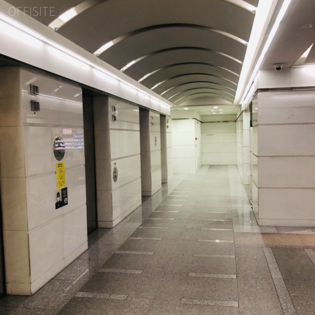 ワカ末ビル エレベーターホール