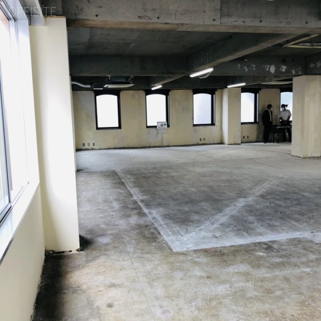 モンブルービル 室内