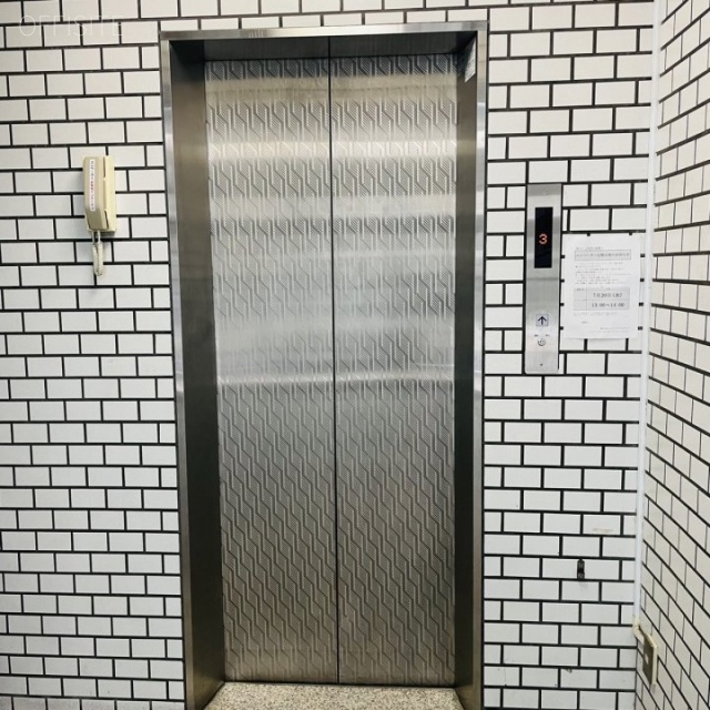 TMビル エレベーター