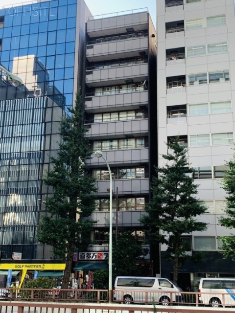 パインセントラルビル 外観