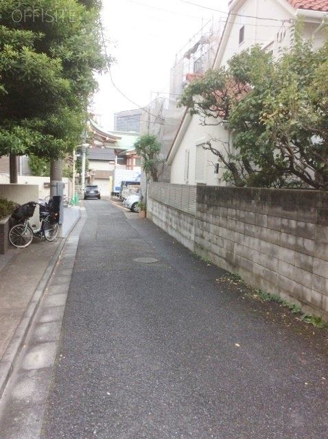 FRESCA神宮前 ビル周辺道路