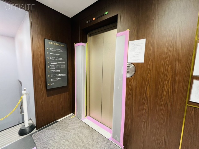 南青山Dビル エントランス