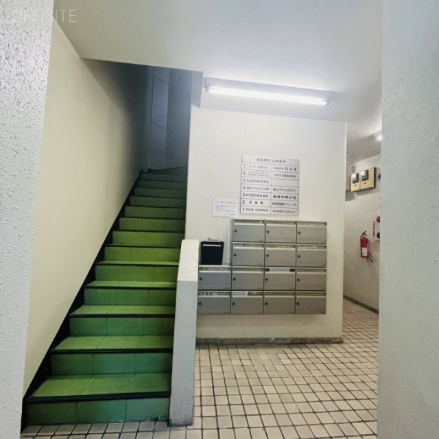 西新橋ビル エントランス