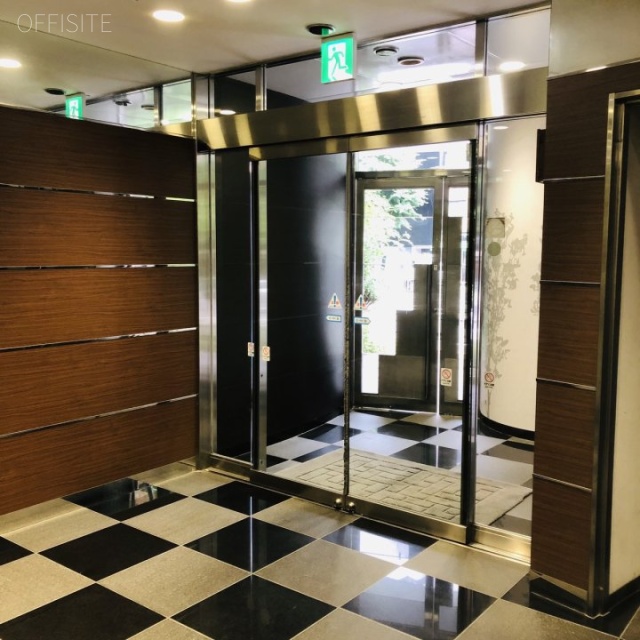 東都ビル エントランス