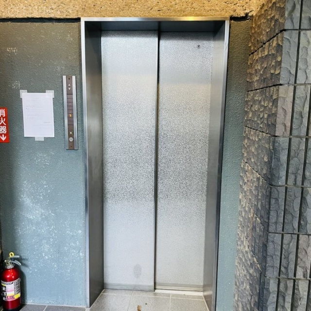 メイプルヒルズ千駄ヶ谷 エントランス