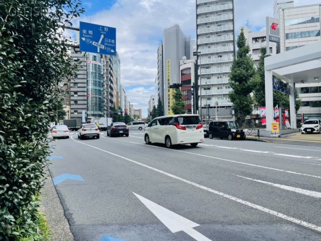 本郷七番館 前面道路