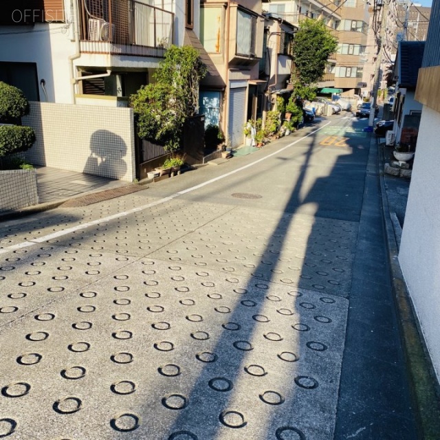 ウエストサイド五反田ビル ビル前面道路