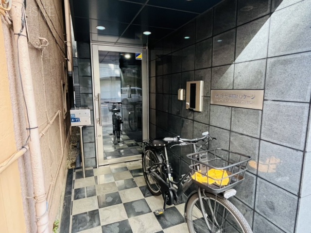 高田パッケージビル エントランス