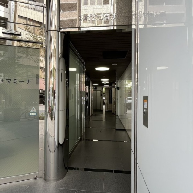 澤村ビル エントランス