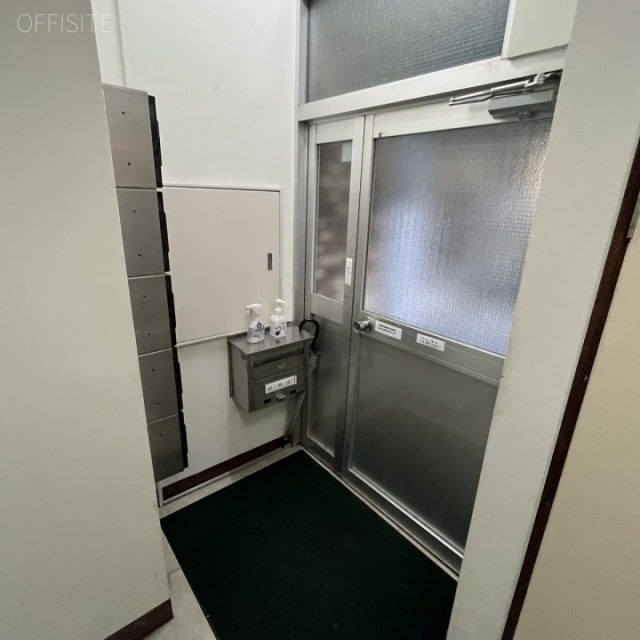 和田ビル エントランス