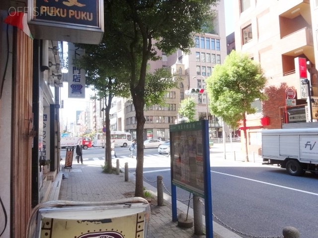 浅川ビル ビル前面道路