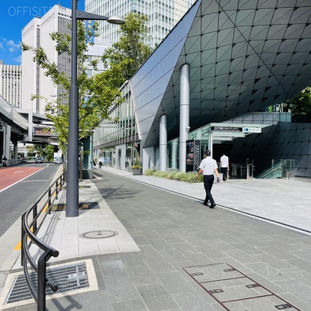 住友不動産六本木グランドタワー 前面歩道