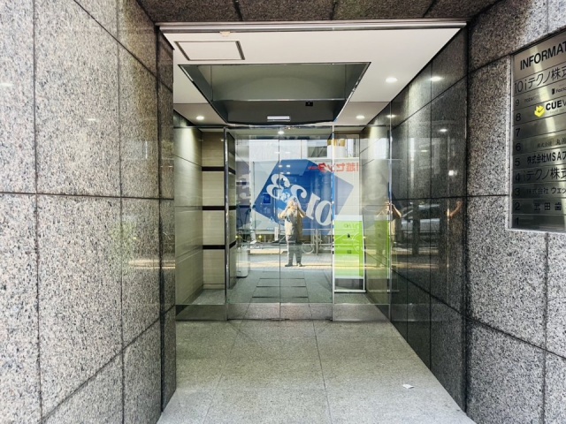 SH小林ビル エントランス