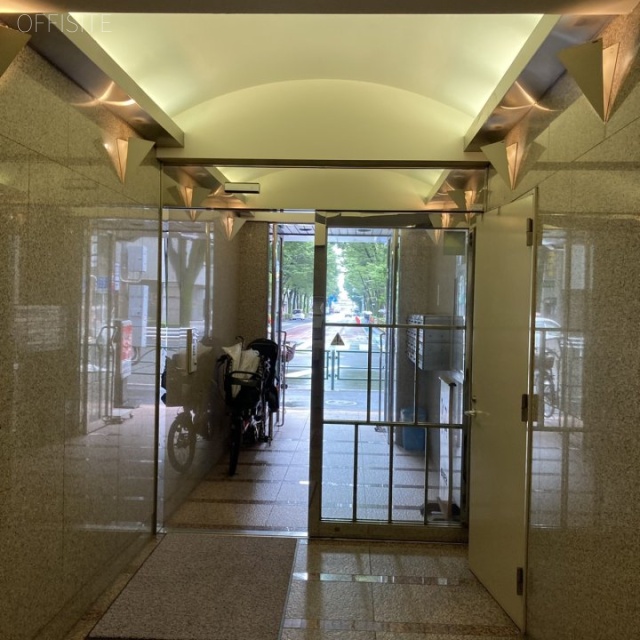 IFOビル エントランス