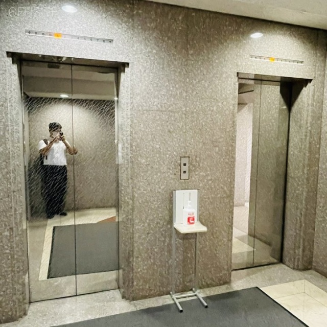 NESビル エントランス