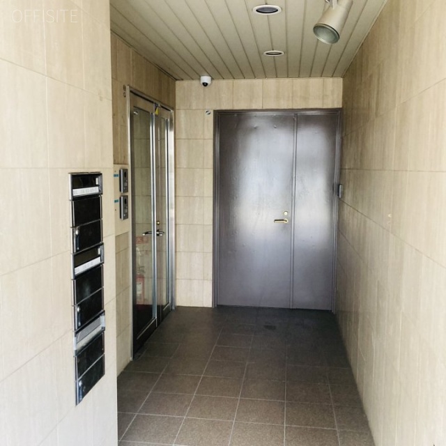 南青山吉岡ビル エントランス