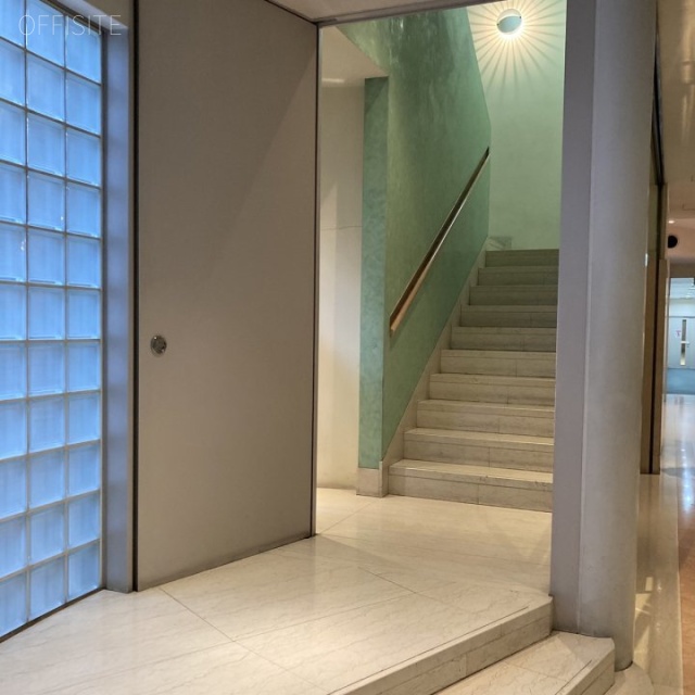 The PLACE 戸越 エントランス階段