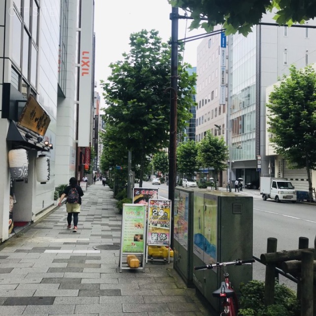 大橋御苑駅ビル ビル前面道路