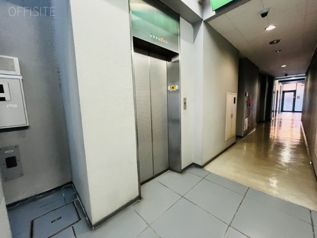 甲田ビル エントランス