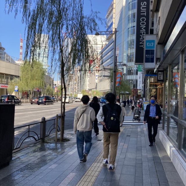 塚本素山ビル ビル前面道路