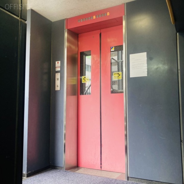 アクシーズ7号館ビル エントランス