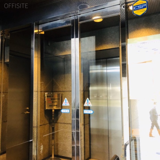 東京ビル エントランス