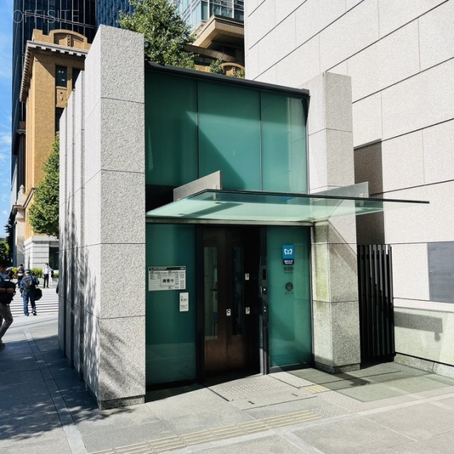 日本生命丸の内ビル 地下鉄出入口