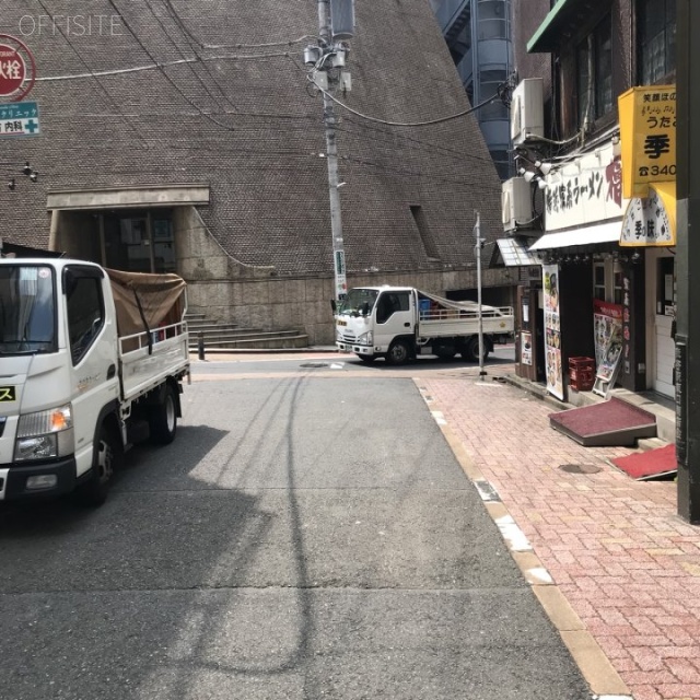 第1矢木ビル ビル前面道路