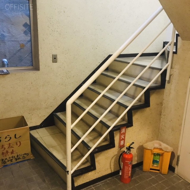 ライオネス浜松町 内階段