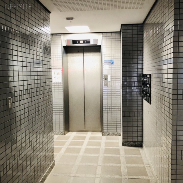 芝尾島ビル エントランス