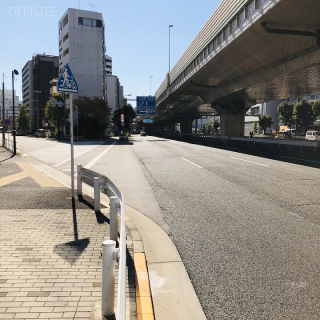 ピアシティ芝浦ビル ビル前面道路