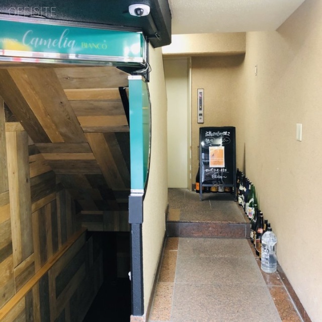 新八光ビル エントランス