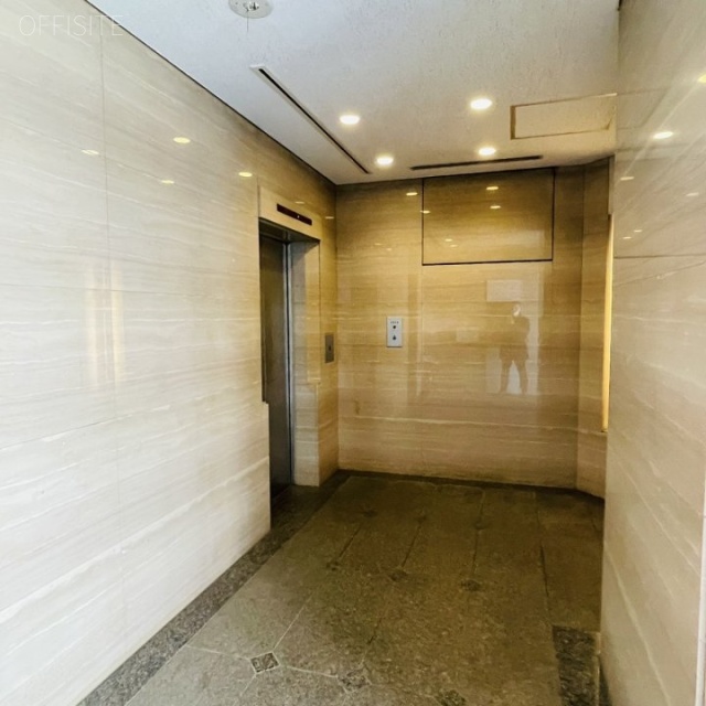 コロナ社第3ビル エントランス