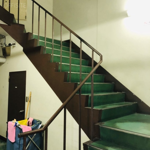 第3TOCビル 内階段