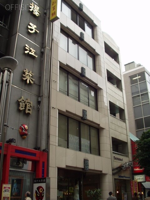 信ビルディング 外観