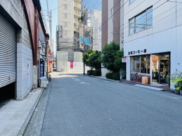 新井ビル 前面道路