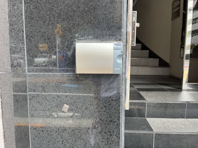 イーグル新橋ビル エントランス