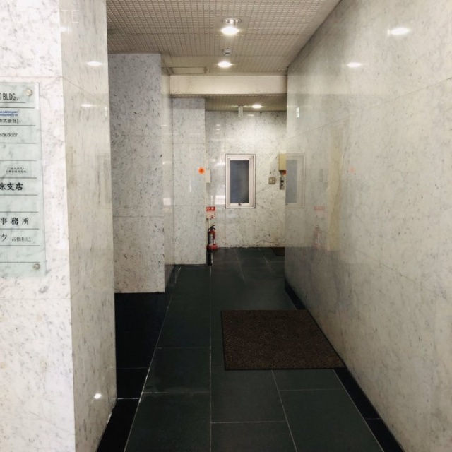 隼町MTビル エントランス