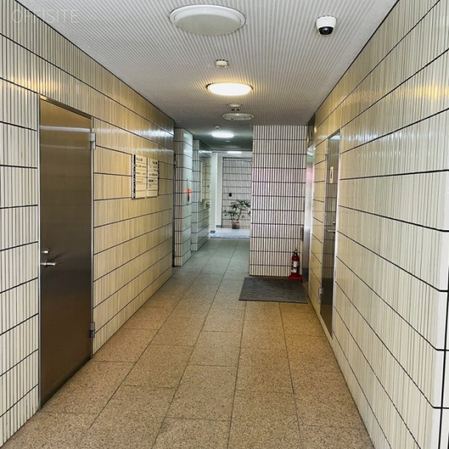 末よしビル エントランス