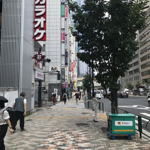 清澤ビル ビル前面道路