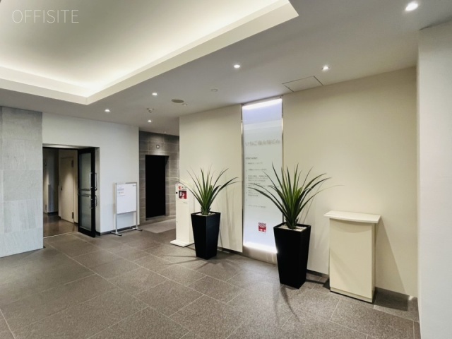 いちご南大塚ビル エントランス