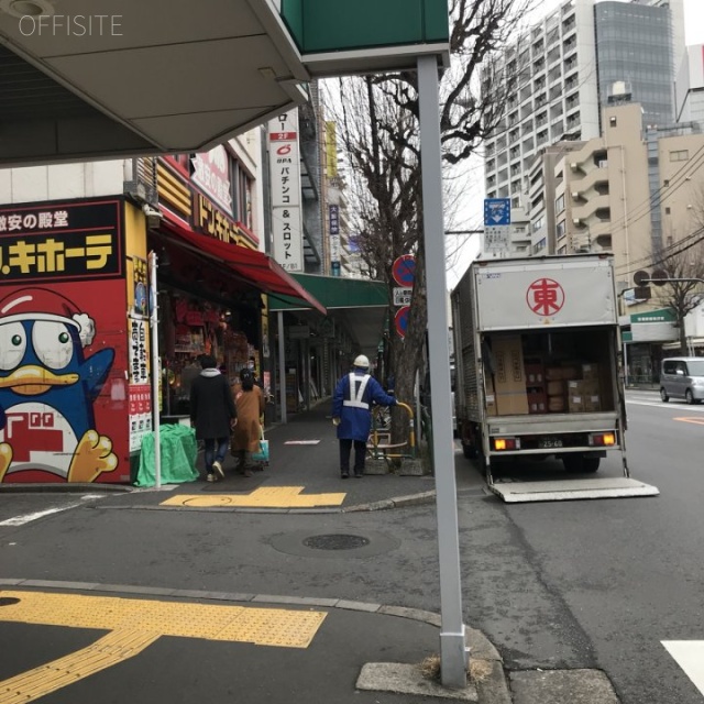荻窪野村證券ビル ビル前面道路