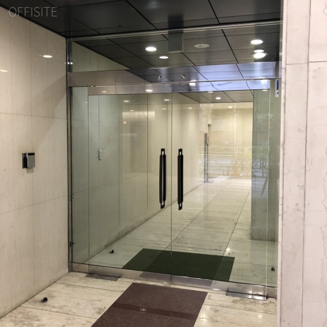 本郷綱ビル エントランス