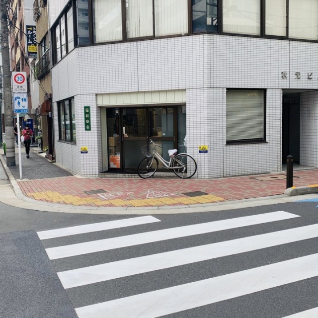 秋元ビル 外観